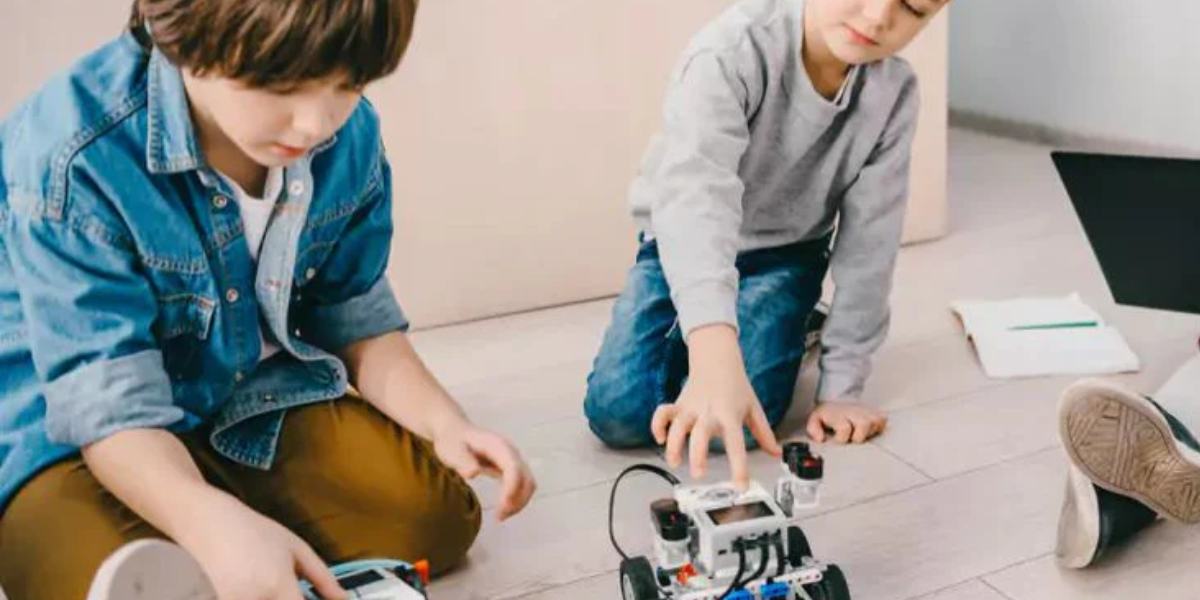 khoa-hoc-kham-pha-robotics-giup-tre-yeu-khoa-hoc-sang-tao-hon