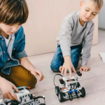 khoa-hoc-kham-pha-robotics-giup-tre-yeu-khoa-hoc-sang-tao-hon