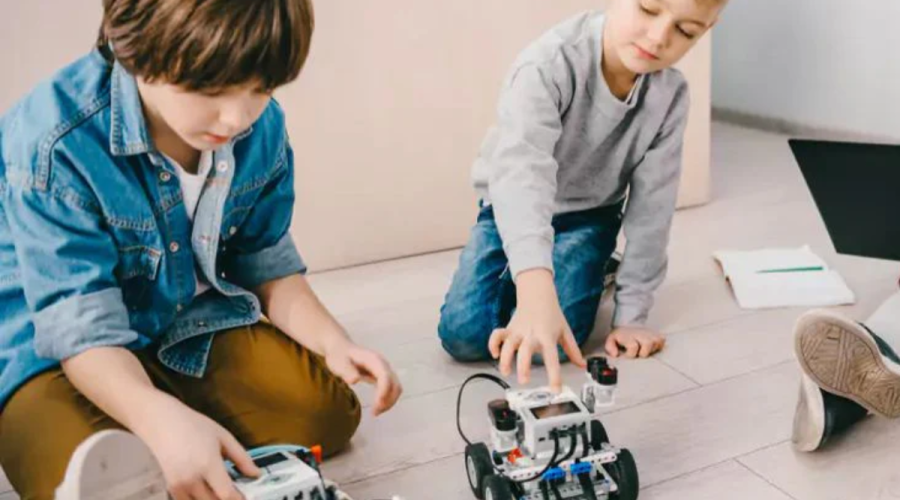 khoa-hoc-kham-pha-robotics-giup-tre-yeu-khoa-hoc-sang-tao-hon